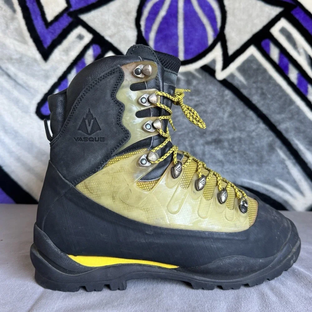 Size 12 - VASQUE Skywalk Stealth hiking boot firm‎ rigid heavy speed lace